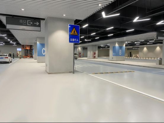 雄安高铁站停车场应用立邦面层自流平水泥体系