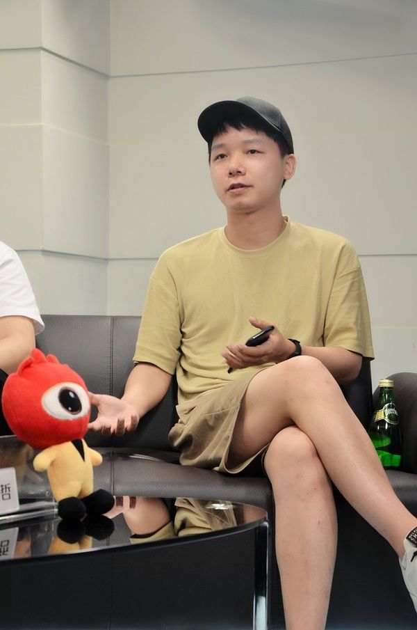 汤璇