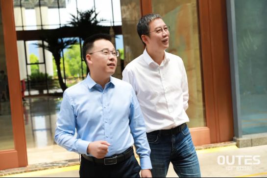 2.吴晓波:我看到了一个长跑型的企业280.png