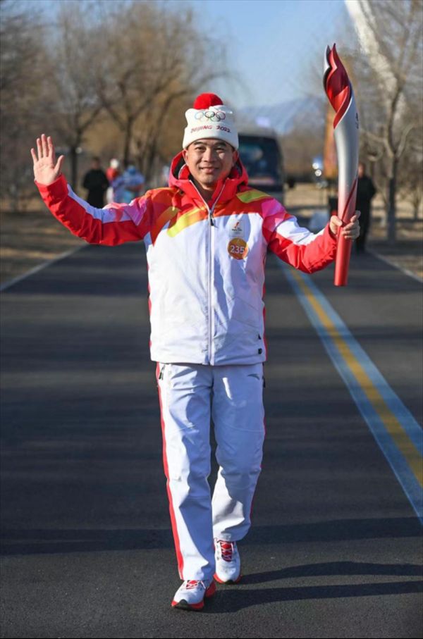 三棵树董事长洪杰担任北京冬奥会火炬手,见证中国荣耀时刻!223.png