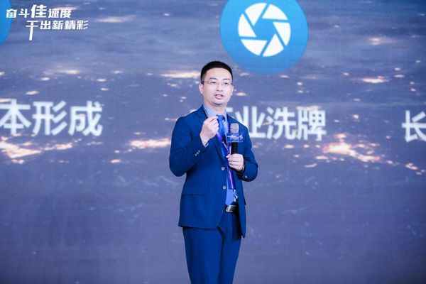 佳歌集成灶营销总经理:黄成