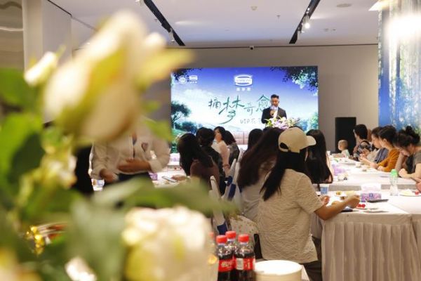 Simmons®席梦思BackCare®护脊床垫系列,疗愈身心,承托好梦
