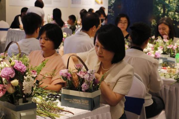 Simmons®席梦思BackCare®护脊床垫系列,疗愈身心,承托好梦