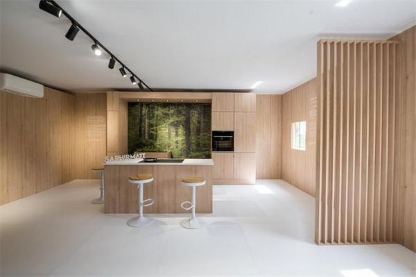 伊莱克斯在2024米兰家具展上推出Electrolux EcoLine Hub装置