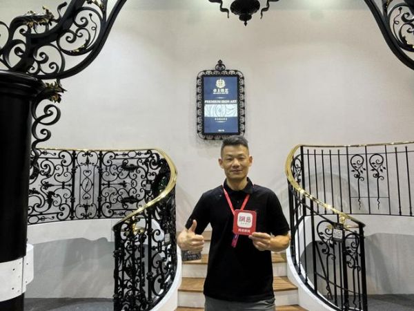 卓上孟小勇:匠心独运 铸就高端楼梯市场新篇章