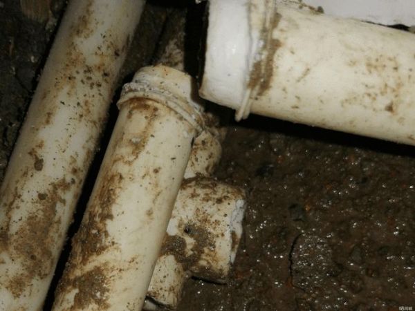 高层住宅水压低?联塑管道打造舒适居家用水体验
