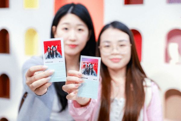 芬琳漆闪耀2024广州设计周:环保色彩,定义未来家居新风尚