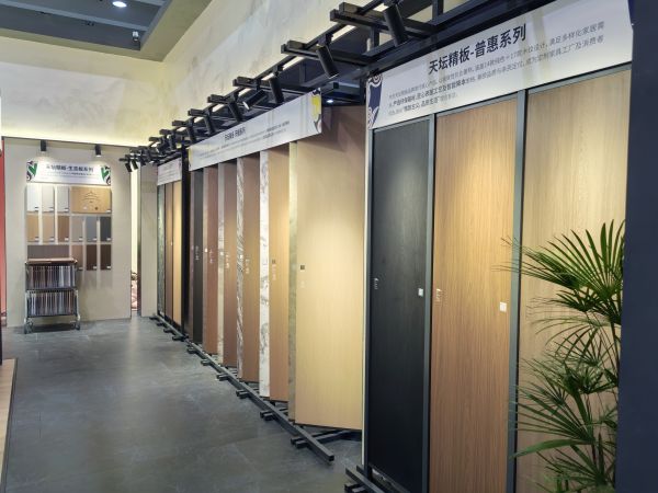 图片包含 室内, 建筑, 房间, <a target=