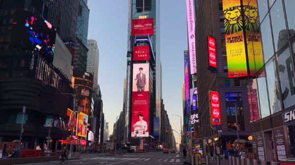 Lamett乐迈石晶携手肖战点亮纽约时代广场,彰显国际高端品牌影响力